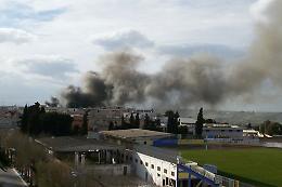 Cerignola, a fuoco un autoparco: lo stesso incendiato tre anni fa