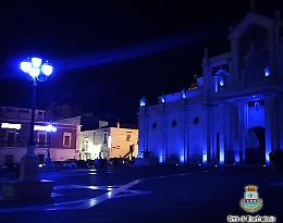 Manfredonia, il 2 aprile piazza Giovanni XXIII torna a colorarsi di blu