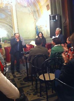 Il lupo scende a valle e si presenta nelle vesti di un bel premio letterario