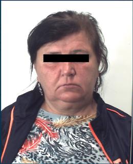"Oggi ti ri...pulisco i cassetti": arrestata badante col vizietto dei furti