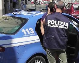 Foggia. La Polizia blocca due ventenni scapestrati a tutta velocità su di una moto, senza casco