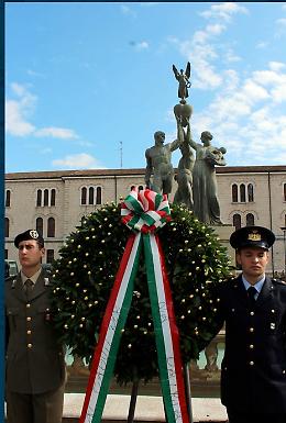 Foggia: le foto delle celebrazioni del 4 novembre in Piazza Italia 