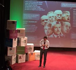 Potenza, Renzi in teatro per le ragioni del "Sì", studenti e associazioni in piazza dicono "No"
