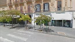 Foggia, furto con spaccata al negozio di abbigliamento "Sergio Greco"