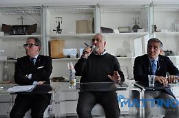 Quei 300 "privilegiati" che con i sindacati di Bisceglie  tengono in "ostaggio" il Don Uva