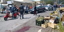 Via Lucera, tentata rapina finita nel sangue: malviventi gambizzano un ambulante 