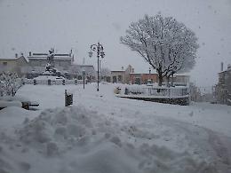 Colpo di coda del Generale Inverno su Monteleone con 40 centimetri di neve