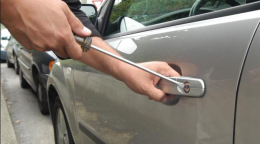 Foggia, tentano di rubare un'auto: arrestati due ventenni e un diciassettenne