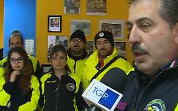 Gli eroi della protezione civile Aquile lucane portano la corrente ai terremotati