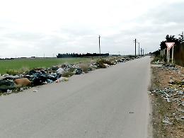 Foggia e quella pattumiera al "Salice vecchio" lunga un chilometro