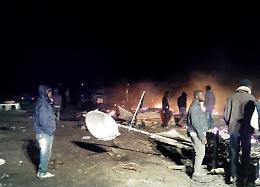 ... E il Gran Ghetto di Rignano brucia ancora: al fuoco trenta baracche di fortuna