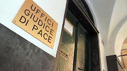 Bella, l'Ufficio del Giudice di pace scivola sul web