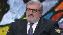 Da Floris Emiliano bacchetta Renzi e getta un occhio al “frigo” dei voti 5 stelle
