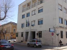 A Matera un immigrato trova un portafogli e lo porta in Questura 