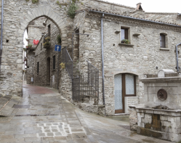 Guardia Perticara punta sul borgo antico per le giornate Fai