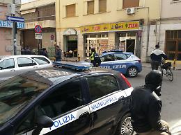Quartiere ferrovia, cittadina rumena ruba generi alimentari: fermata da volanti e vigili urbani