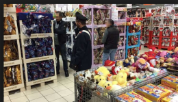 Foggia, furto nel deposito del supermercato "Simply": ladri fuggono via con tre pedane di uova pasquali