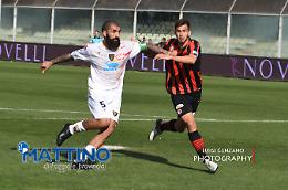 Il Lecce non molla il Foggia nella corsa verso la B, vincendo in casa con la Juve Stabia