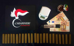Spacciava hashish a giovanissimi tossici manfredoniani: arrestato 25enne