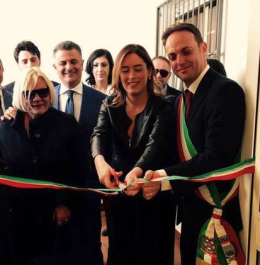 Latronico, la Boschi taglia il nastro della Casa delle stelle