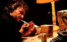 Foggia, Bukowski torna al Teatro dei Limoni per festeggiare le sue 70 tappe