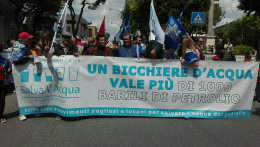 «Salva l'acqua»: e a Matera sfilano mille persone