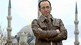 "Libri & dialoghi" a Foggia, lo scrittore turco Burhan Sönmez presenta “Istanbul, Istanbul”