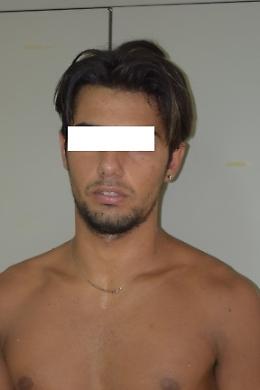 Quartiere San Samuele, escono di casa con mazze e grosso cacciavite  e se le danno di santa ragione: tre arresti 