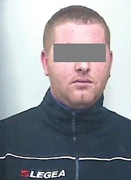 Furto in appartamento, polizia e carabinieri insieme "beccano" due ladri 