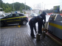 Monte Sant'Angelo: scoperti 4 distributori abusivi di carburante