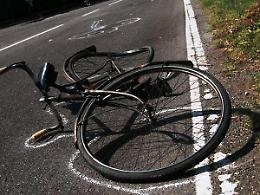 Carapelle, cittadino dell'Est travolto e ucciso: caccia all'auto pirata
