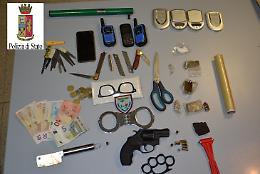 Foggia, manette e droga nella cameretta di un19enne: arrestato