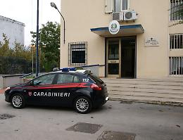 Scontenti della sistemazione, extracomunitari occupano la sede di accoglienza minacciando gli operatori