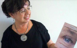 La donna senza rossetto. Carmela Bruscella presenta il suo libro con WoMan