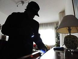 Emergenza furti a Foggia: svaligiato appartamento mentre in casa dormono tutti