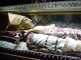 Oggi, 13 dicembre 1294, le prime dimissioni di un Papa: il molisano Celestino V, catturato a Vieste
