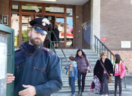 Non mandavano i figli a scuola: quattro genitori denunciati