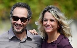 Claudio Santamaria scende in campo insieme alla moglie: «Sosterrò Francesca in campagna elettorale»