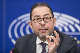 Gianni Pittella: «Il premier Conte chiarisca come vuole finanziare il suo libro dei sogni»