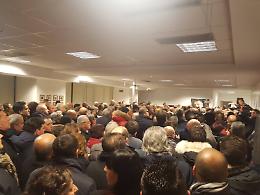 Vito De Filippo apre il comitato elettorale e fa il pienone