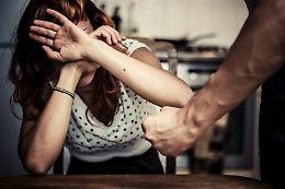 Omicidio a Troia, accoltella la moglie poi tenta di suicidarsi