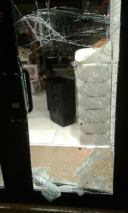 Foggia: spaccata al negozio Kasanova in Piazza Giordano