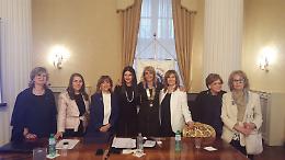 Foggia, le donne dell'Inner Wheel insegnano a "Non avere macigni sul cuore" tra letteratura e pedagogia