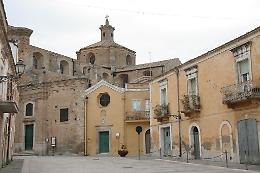 A Irsina l'energia dei pannelli solari posti su edifici pubblici si trasforma in energia per servizi sociali 