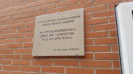 A Vico sboccia il professionale per l'Agricoltura (mentre chiude la storica scuola foggiana di Arpinova, colonia di rom e migranti)