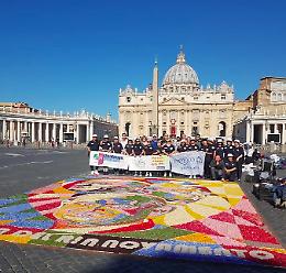 Da Bella per l'infiorata storica in Piazza San Pietro con l'Unpli e la Pro Loco