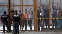 Disposta l'espulsione del nigeriano che ha ferito il poliziotto a Terni. Nel frattempo, però, lo mandano in Basilicata