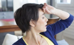 Menopausa, il grasso accende le vampate