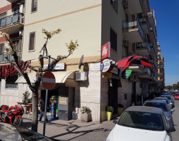 Foggia, in  quattro rapinano bar "Empire": fuggono via con sigarette e Gratta&Vinci