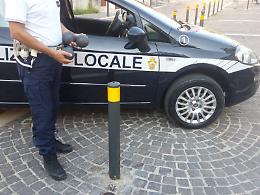 Atti vandalici in Piazza Purgatorio, individuati i due autori: hanno 11 e 12 anni